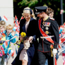 30. mai: Kronprinsparet deltar i velkomstseremonien som innleder Storhertug Henri og Storhertuginne Maria Teresa av Luxembourg velkommen til Norge (Foto: Stian Lysberg Solum / Scanpix)